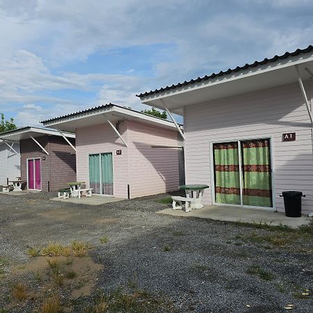 Bansuan Inthanon Resort -Classic House Chom Thong Bagian luar foto