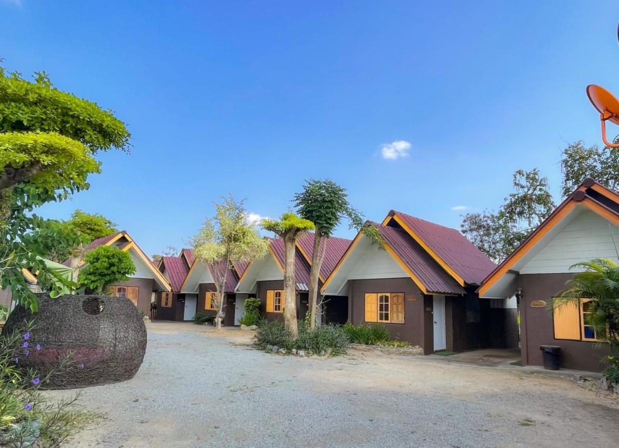 Bansuan Inthanon Resort -Classic House Chom Thong Bagian luar foto