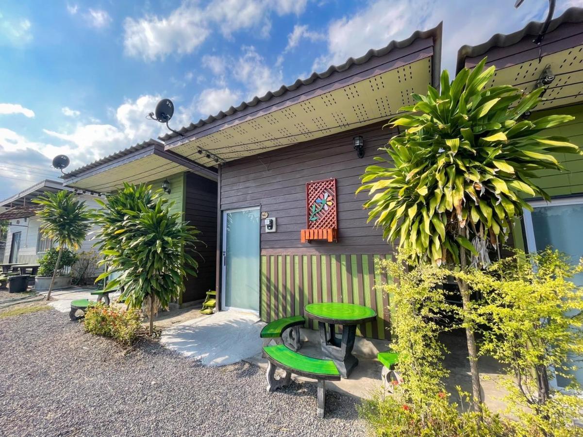 Bansuan Inthanon Resort -Classic House Chom Thong Bagian luar foto